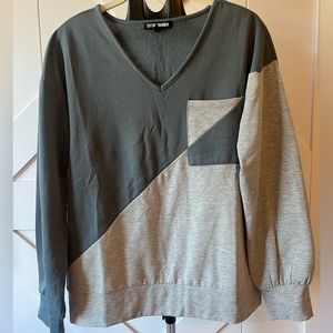 Steve Madden reverse pattern long sleeve